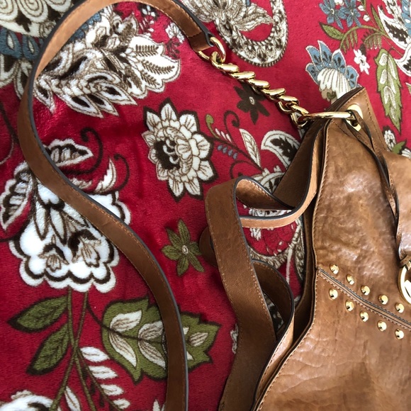 Michael Kors Uptown Astor Large Leather Studded Shoulder Bag - Tan - Picture 8 of 15